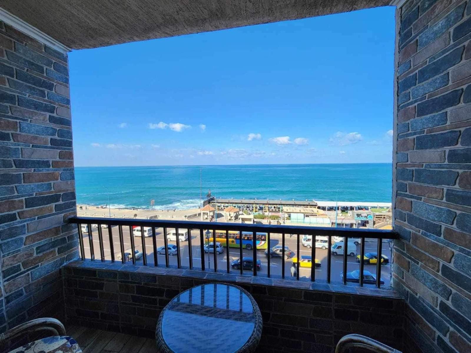 Amazing Sea View 2 Bedroom Apartament Alexandria